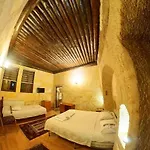 Monastery Cave Cappadocia Albergue *