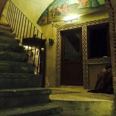 Monastery Cave Cappadocia Albergue *